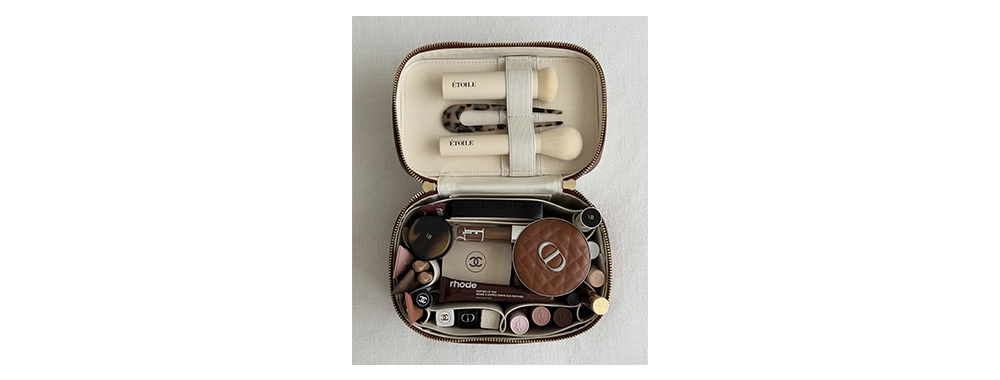 Fine classified cosmetic bag
