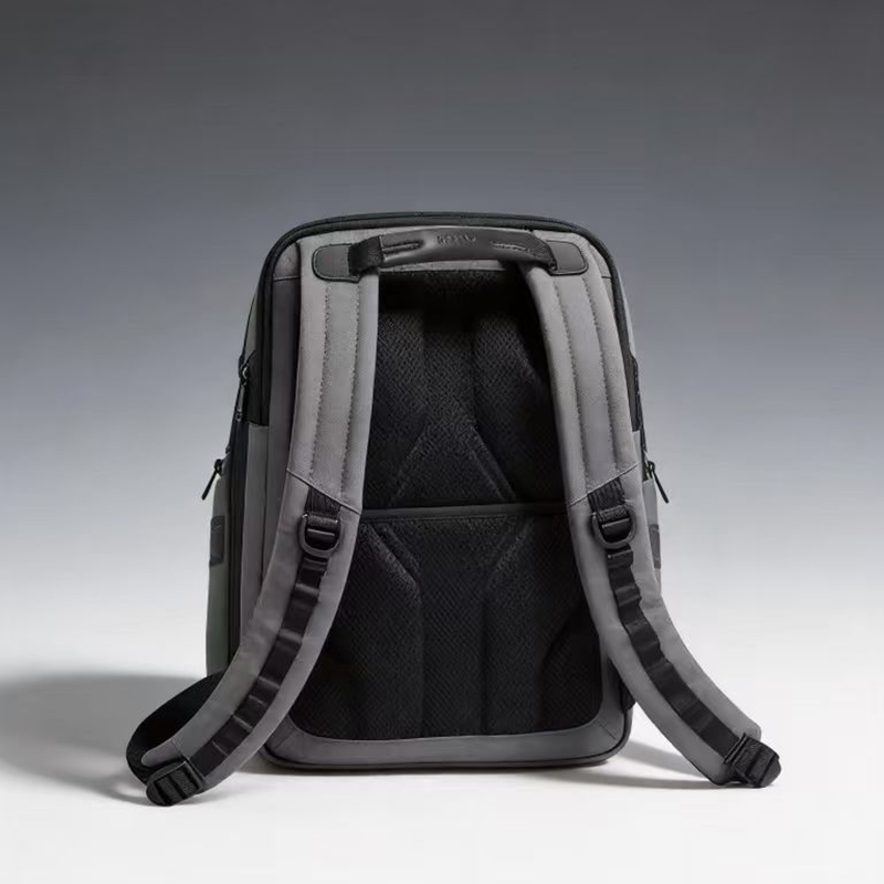 How to Choose the Right Shoulder Straps for Brand Backpacks?